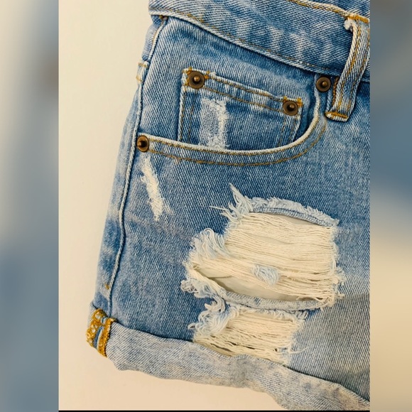 Distressed Mid Rise Denim Shorts - Picture 3 of 5